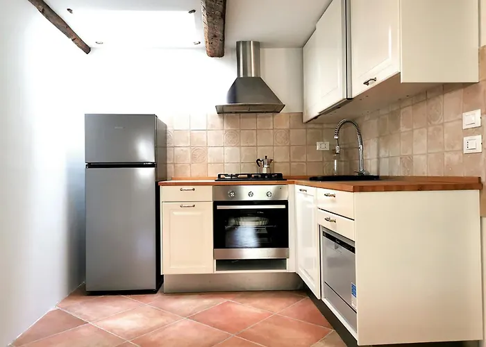 Apartman A With A View Velence