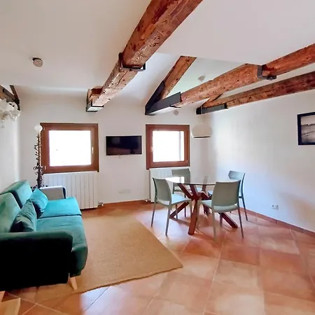 A With A View Appartement